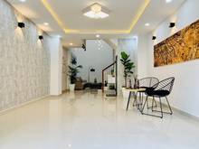 Hình ảnh Nhà Q10 Nguyễn Giản Thanh 4 Tầng Xe Hơi Vào Nhà – DT 4.2x16  Giá 12 Tỷ
