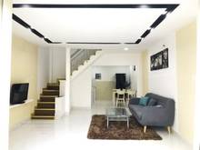 Hình ảnh Cần bán gấp nhà đường Lạc Long Quân