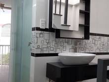Hình ảnh Cho Thuê Nguyên Căn Mặt Tiền Đường Nguyễn Công Trứ, Quận 1, DT 7x18m,