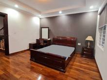 Hình ảnh Biệt Thự mới xây hơn 2 năm, 8m x 20m, hầm, 4 lầu. Nội thất cao cấp.