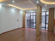 Hình ảnh Cho thuê cả nhà mặt phố Đặng Thuỳ Trâm,  55m2 x 5 tầng, căn góc