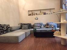 Hình ảnh Bán nhà 4 tầng ngõ 255 Bồ Đề, có thiết kế sân vườn rộng và gara ô tô