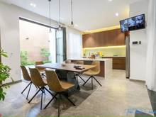 Hình ảnh Bán nhà Lê Văn Sỹ Quận 3. DT: 7x14m nhà dạng biệt thự trệt lầu cũ