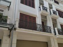 Hình ảnh Cho thuê nhà liền kề 96 Nguyễn Huy Tưởng. có thang máy giá 37 triệu/th