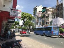 Hình ảnh Nhà 4 tầng 2 MT trước sau.. đ. Nguyễn Đình Chiểu p5 qu3 có sẵn hđt .Gí