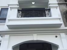Hình ảnh Cho thuê nhà riêng Chùa Láng, DT 80m2 x 5T, MT 6m, đủ điều hòa, 2 ô tô