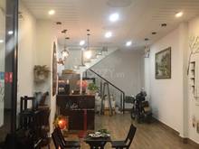Hình ảnh Cần bán nhà nguyên căn hểm xe hơi vuông vức quận Phú Nhuận