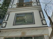 Hình ảnh Cho thuê nhà mặt tiền số 17A Hoa Sứ, Phường 7, Quận Phú Nhuận.