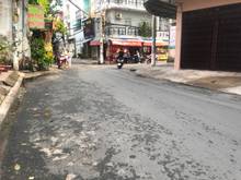 Hình ảnh Chị gái bán nhà Nguyễn Đức Thuận, Tân Bình 4 tầng 5.5 x 22 nở hậu.