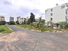 Hình ảnh Tôi chính chủ cần bán lô đất 100m2 ngay chợ Hưng Long giá 900tr SHR