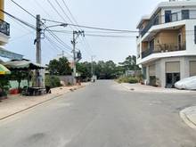Hình ảnh Lô Đất Đẹp 4 x 14m đường Nhựa 8m có vỉa hè đối diện Chợ Long Phước