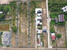 Hình ảnh cần bán đất 211m2 ngang 11m, công chứng sang tên ngay, cách biển 1,1km