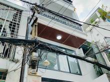 Hình ảnh Ban nhà hxh trần quang diệu. Q3. 3,8x11m. T4 lầu. Mới đẹp. Giá 7,8ty