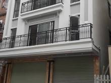 Hình ảnh Tòa nhà Hoàng Quốc Việt DT 160m2, 8 tầng + 1H, MT 10m thông sàn 140tr
