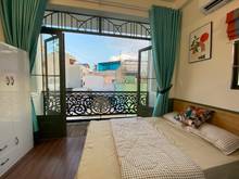 Hình ảnh Phòng Ban Công 30m2 ngay hàng xanh siêu hiện đại Đ.Bạch Đằng - Q.BT