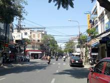 Hình ảnh Cho thuê nhà 2 tầng mặt tiền Quang Trung, 25 tr/tháng