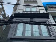 Hình ảnh CHO THUÊ Nhà mặt tiền Phan Đăng Lưu, DT: 4,2x15m TRệt 3 lầu. Giá 27tr