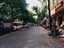 Hình ảnh Tôi cần bán đất Nguyễn Khánh Toàn. 1 mặt phố. 1 mặt ngõ. Vỉa hè 3m.