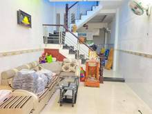 Hình ảnh Nhà ngay Công viên Làng Hoa, 2 tầng, 38m2, hẻm 3m 1 trục chỉ 3 tỷ 750.