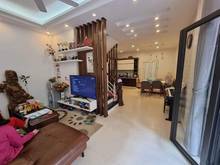 Hình ảnh Bán nhà ôtô đỗ cửa phố trung kính, quận cầu giấy 50m2x5t, giá 6 tỷ.