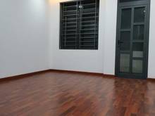 Hình ảnh Cần tiền bán gấp Mặt ngõ Tân Ấp giá 2.4 tỷ, 28mx4 tầng, Ôto đỗ cửa
