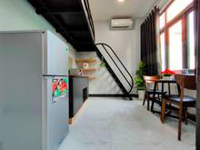 Hình ảnh Căn Hộ Gác Lửng Siêu Rộng Ban Công Siêu Thoáng  Lý Chính Thắng Quận 3