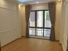 Hình ảnh Nhà mới, q Đống Đa, 3 bước ra hồ, ngõ thông, kinh doanh, giá 3 tỷ 95