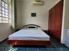 Hình ảnh Căn Hộ N.V.Yến nội thất cơ bản gần Lũy Bán Bích cửa sổ đón nắng