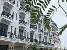 Hình ảnh Bán nhà quận 12, 60m2, khu đồng bộ, tích hợp thang máy