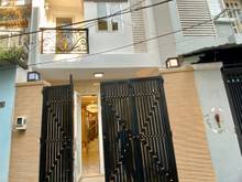 Hình ảnh Bán Nhà 3 lầu HXH Phạm Văn Bạch P15 Tân Bình DT: 6 m x 11m DTCN: 66 m2
