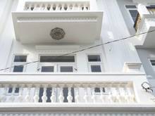 Hình ảnh Cần Bán Gấp Căn nhà -Ngã Tư Bà Hom 2 Lầu 40m2 Giá 2,4 Tỷ