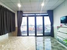 Hình ảnh Mb6623 nạp rút nhanh chóng dịch vụ ngay Crescent Mall với ban công siêu bự 📢📢