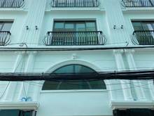 Hình ảnh Tôi Cần Bán Nhà HXH Giáp Q. Phú Nhuận, DT 4x11m, 5 Tầng Nhà Đẹp