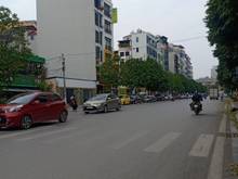 Hình ảnh Cho thuê nhà mặt phố Khúc thừa dụ Cầu giấy 110m2x5T, thông sàn