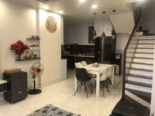 Hình ảnh Bán nhà VIP Q.TB Lạc Long Quân Hẻm rộng Ngang 7m 2 Tầng 3PN Chỉ 4 tỷ 5