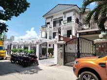 Hình ảnh Bán Biệt Thự Song Lập 493m2 Có Sân Vườn Và Hồ Bơi Ở Khu Vip Quận 7