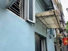 Hình ảnh Gia đình cần bán gấp nhà ngõ 140 Đông Thiên giá 800 triệu, 22mx2 tầng.