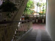 Hình ảnh Chính chủ bán nhanh tập thể Phố Núi Trúc giá 1,55 tỷ, 36m2, NT cơ bản.