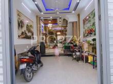 Hình ảnh 2 lầu sân thượng,hẻm ô tô, 2pn 2wc đầy đủ nội thất,thị trấn Nhà Bè