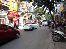 Hình ảnh Bán gấp nhà Trương Định - chỉ nhỉnh 2 tỷ - 2 xe máy tránh nhau.