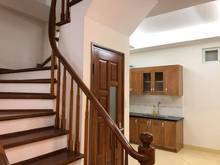Hình ảnh Cho thuê nhà ngõ 175 Lạc Long Quân, dt 40mx3t, oto đỗ cửa