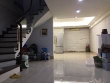Hình ảnh Cần bán nhà phân lô Quân Đội 115 Nguyễn Khang. 80m2, ô tô vào nhà.