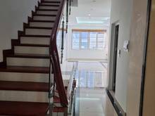 Hình ảnh Bán nhà phân lô Cầu Giấy- 64m2- HIẾM, thang máy, gara, ô tô tránh, VP