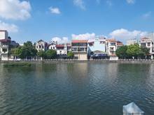 Hình ảnh Nhà Đẹp, View hồ Bồ Đề, Gara Ôtô, Nội thất Vip, tặng quà tiền Tỷ.