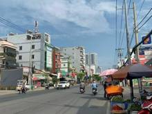 Hình ảnh Bán nhà dt 117m2 mặt tiền Huỳnh Tấn Phát, quận 7.