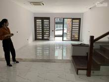Hình ảnh Cho thuê nhà phân lô phố Nguyễn Chánh, Kd, Vp, ô tô tránh 60m2