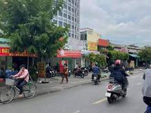 Hình ảnh nhà mặt tiền đường Lý Phục Man cách Huỳnh Tấn Phát 100m, quận 7