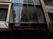 Hình ảnh Cho thuê nhà Trần Thái Tông, 150m2 x 5T, MT 8m, ngõ hai oto tránh nhau