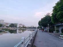 Hình ảnh Sđcc, ngọc lâm, ô tô tránh vỉ hè, view hồ, 70m, 5 tầng, mt 5.1m, đtt.