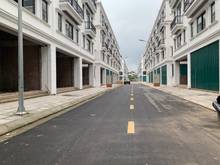 Hình ảnh Bán căn shophouse Sông Hồng, Trâu Quỳ LÔ GÓC view khu biệt thự 31ha
